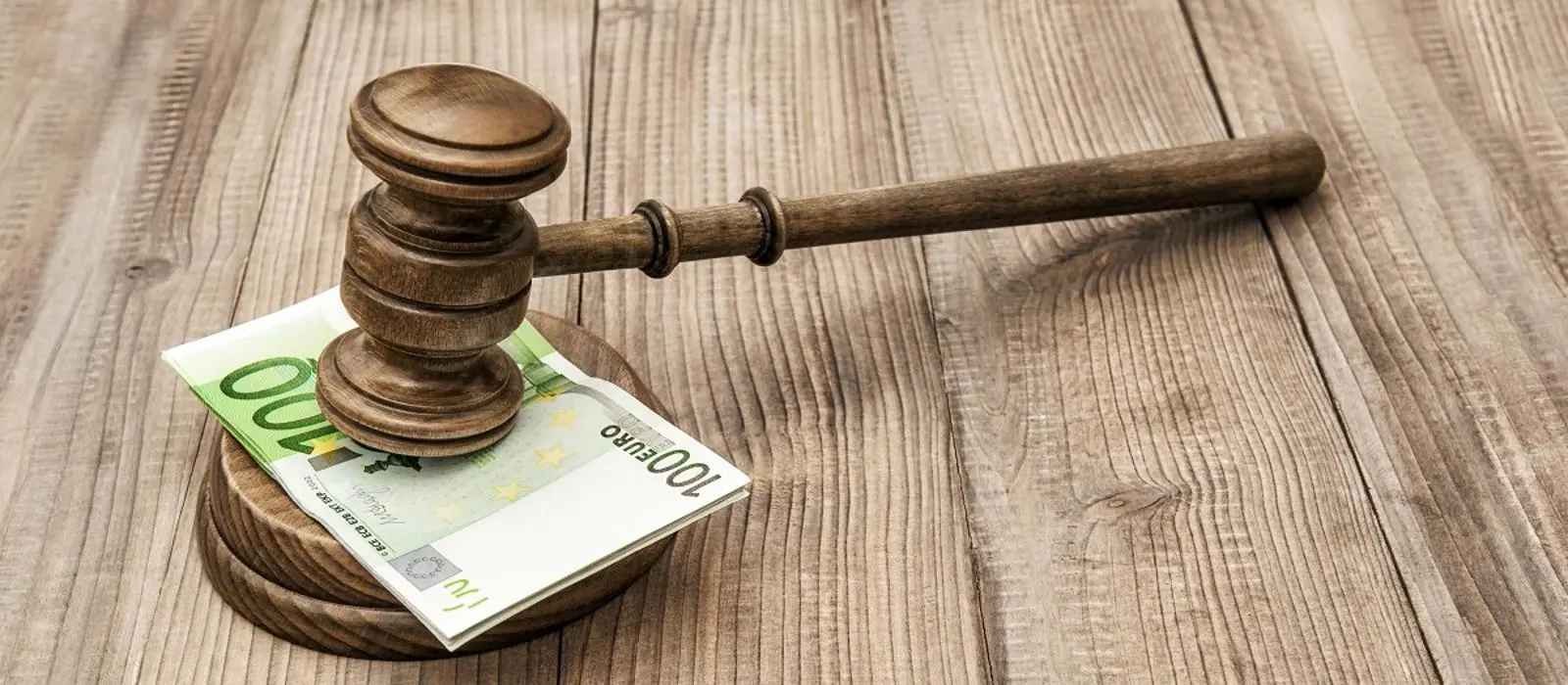 Αποκοπές Δημοσίου: Επιφυλάσσεται για την απόφασή του το Ανώτατο