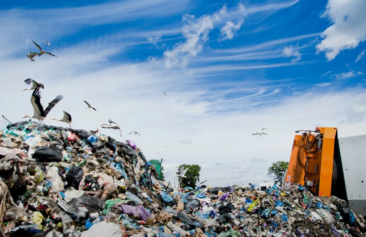 Δήμοι κατά νέου φόρου ταφής αποβλήτων: «Αστοχίες του Υπουργείου επιβαρύνουν τους πολίτες»