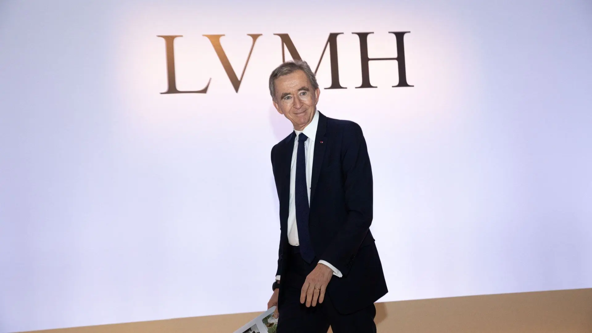 Πώς ο γίγαντας πολυτελείας LVMH έχτισε μια αυτοκρατορία ανθεκτική στην ύφεση