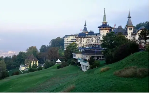 FT: Η μυστική λέσχη των ισχυρότερων τραπεζιτών της Ευρώπης