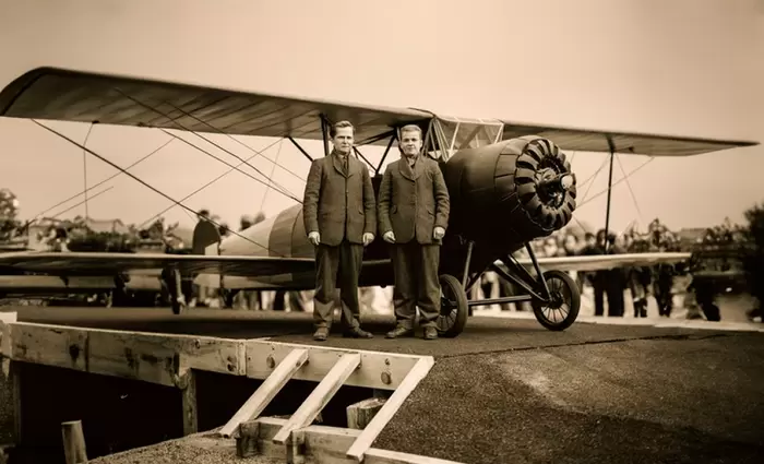 Τσουνάμι ψεύτικων ιστορικών φωτογραφιών στα social media