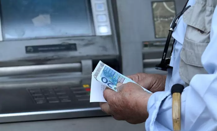 Πόσα πλήρωσε η Κυβέρνηση για στήριξη εργαζομένων λόγω κορωνοϊού