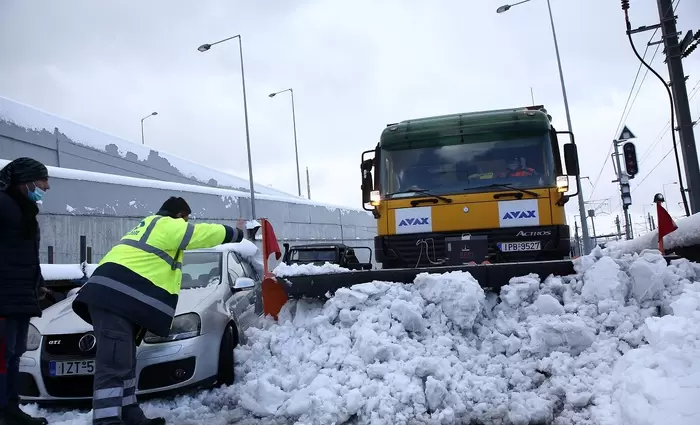 Καμπάνα €2εκ. στην Αττική Οδό για τους εγκλωβισμένους οδηγούς