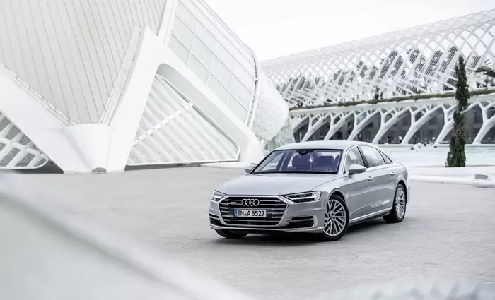 Audi A8: Δείχνει το δρόμο στην πολυτελή κατηγορία της αγοράς