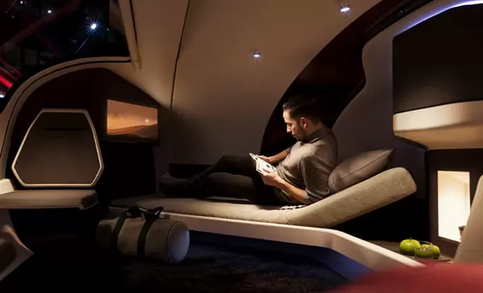 Ιδού το αυτοκίνητο που είναι ένα πολυτελές δωμάτιο ξενοδοχείου με ρόδες (βίντεο)