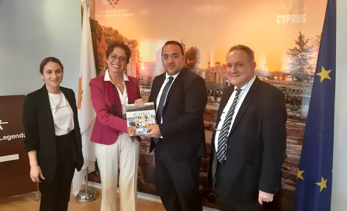 Ενίσχυση τουριστικών σχέσεων συζήτησαν Υφ. Τουρισμού - Πρέσβειρα Αυστρίας