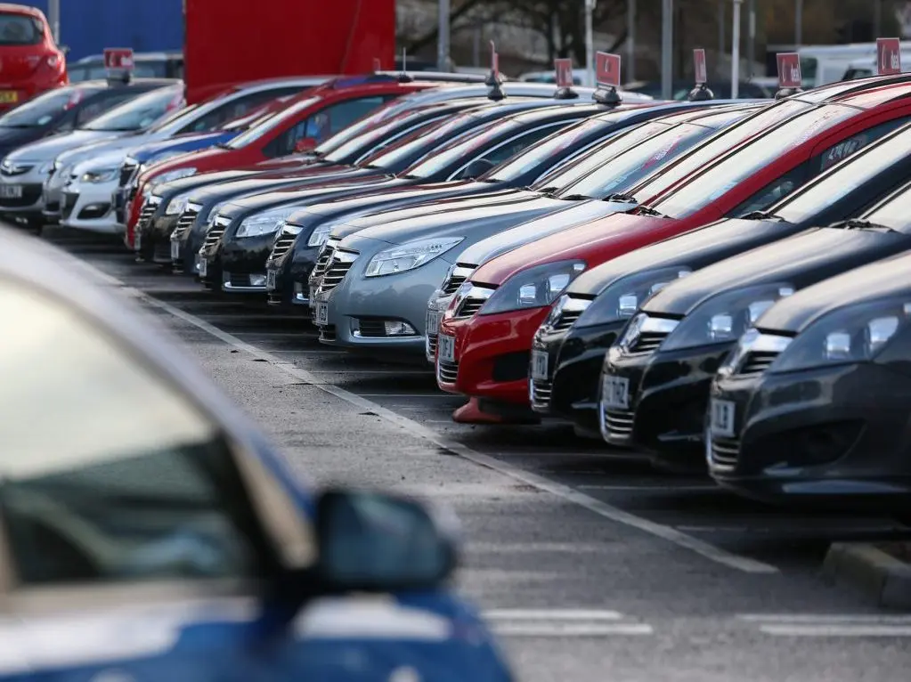 Άνοδος 4,9% στις πωλήσεις νέων αυτοκινήτων στην Ευρώπη - Στροφή στα φθηνότερα ηλεκτροκίνητα