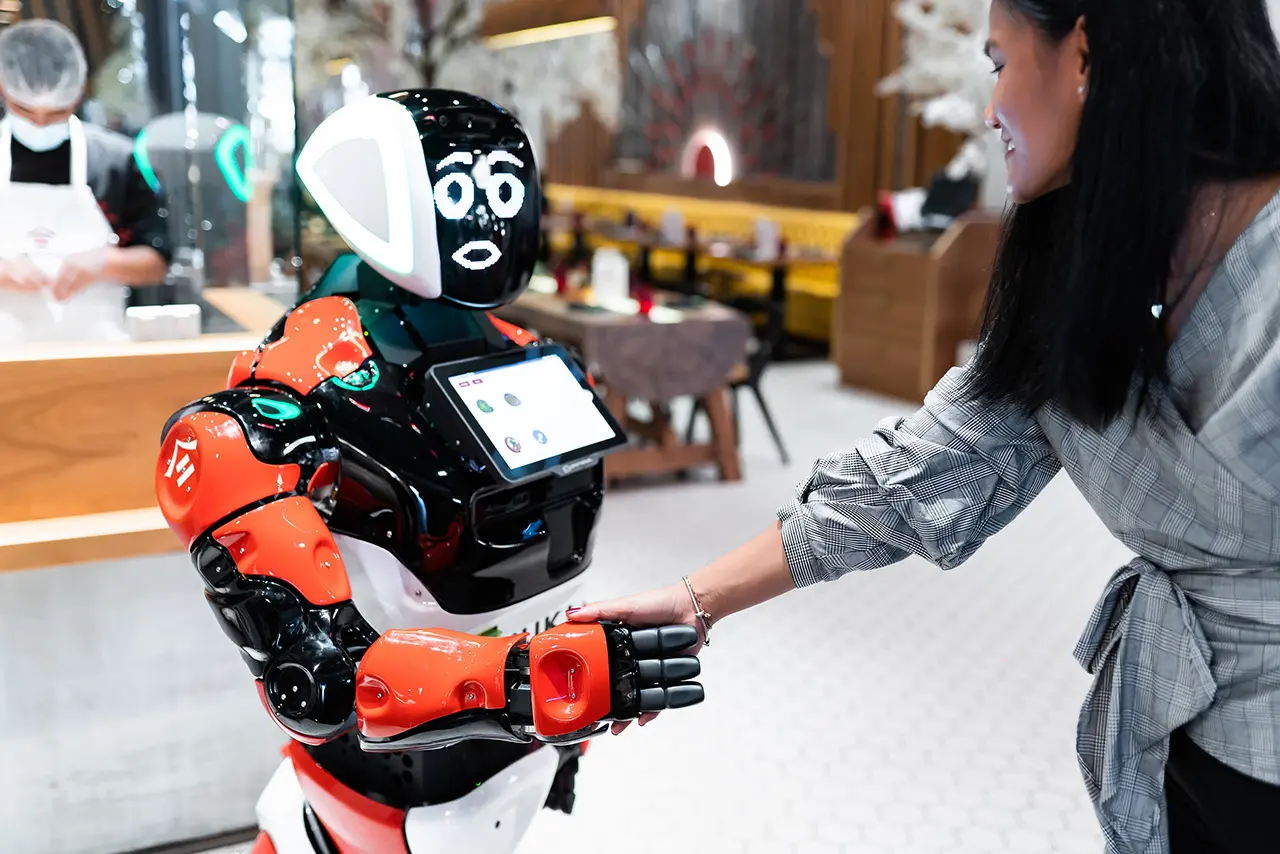 FT: Ετοιμαστείτε για τράπεζες που θα δουλεύουν στον αυτόματο