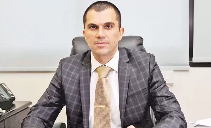 Περδίος: Πρώτη είδηση στη Βρετανία το άνοιγμα αεροδρομίων