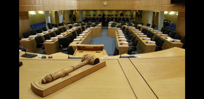 Κενές θέσεις στην Βουλή των Αντιπροσώπων με μισθό από €24.500