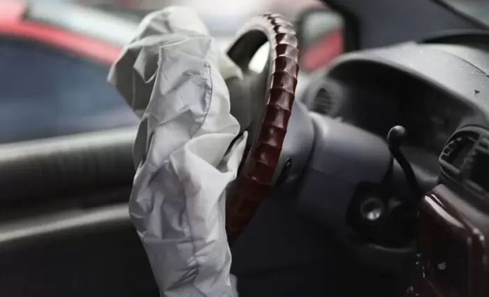 TAKATA: Μέτρα στήριξης για οδηγούς με ακυρωμένα ΜΟΤ