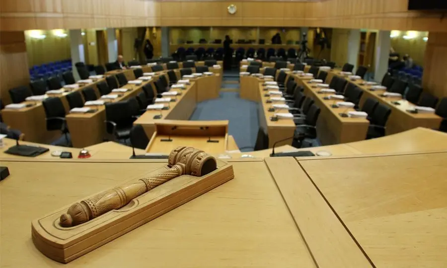 Τελευταία συνεδρία της Ολομέλειας της Βουλής