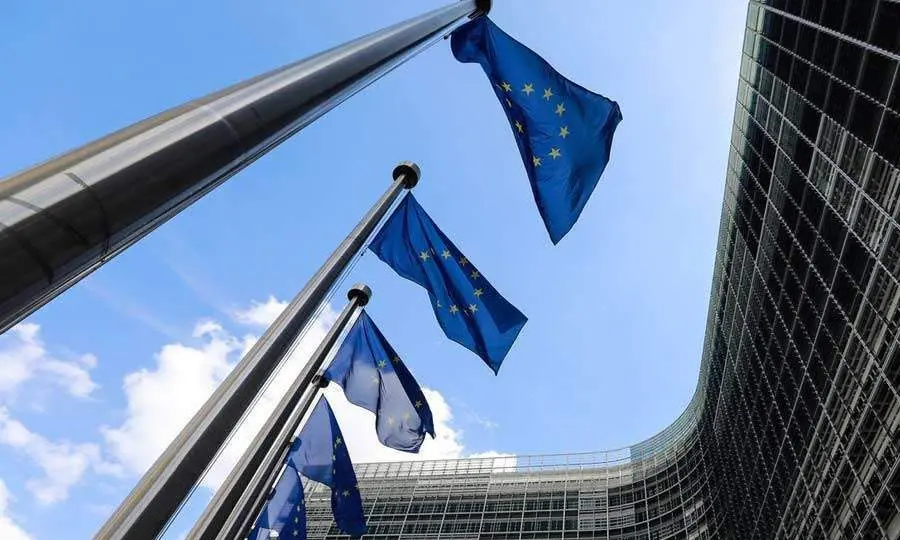 Θωράκιση χρηματοπιστωτικής σταθερότητας από τα ΜΕΔ με Οδηγία της ΕΕ