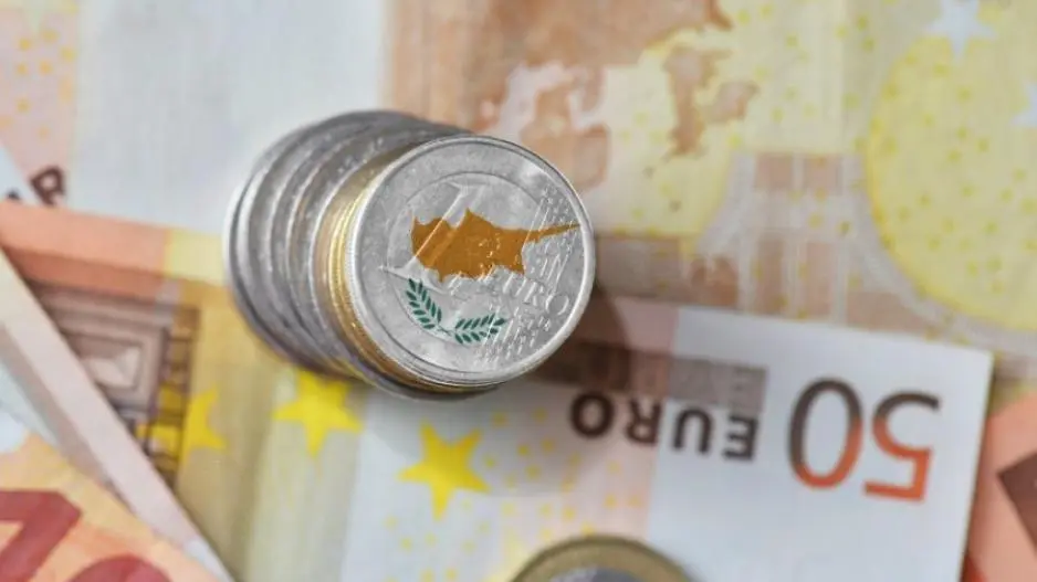 Στο 66% του ΑΕΠ το χρέος των νοικοκυριών, στο 133% των εταιρειών