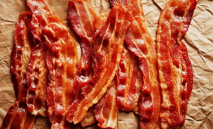 Τέλος το μπέικον από το... πρωινό - Τι εκτόξευσε κατά 100% την τιμή του