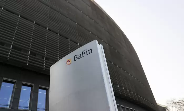 BaFin: Νέος «αόρατος» κίνδυνος για τις γερμανικές τράπεζες από τη συγκέντρωση ισχύος στην AI