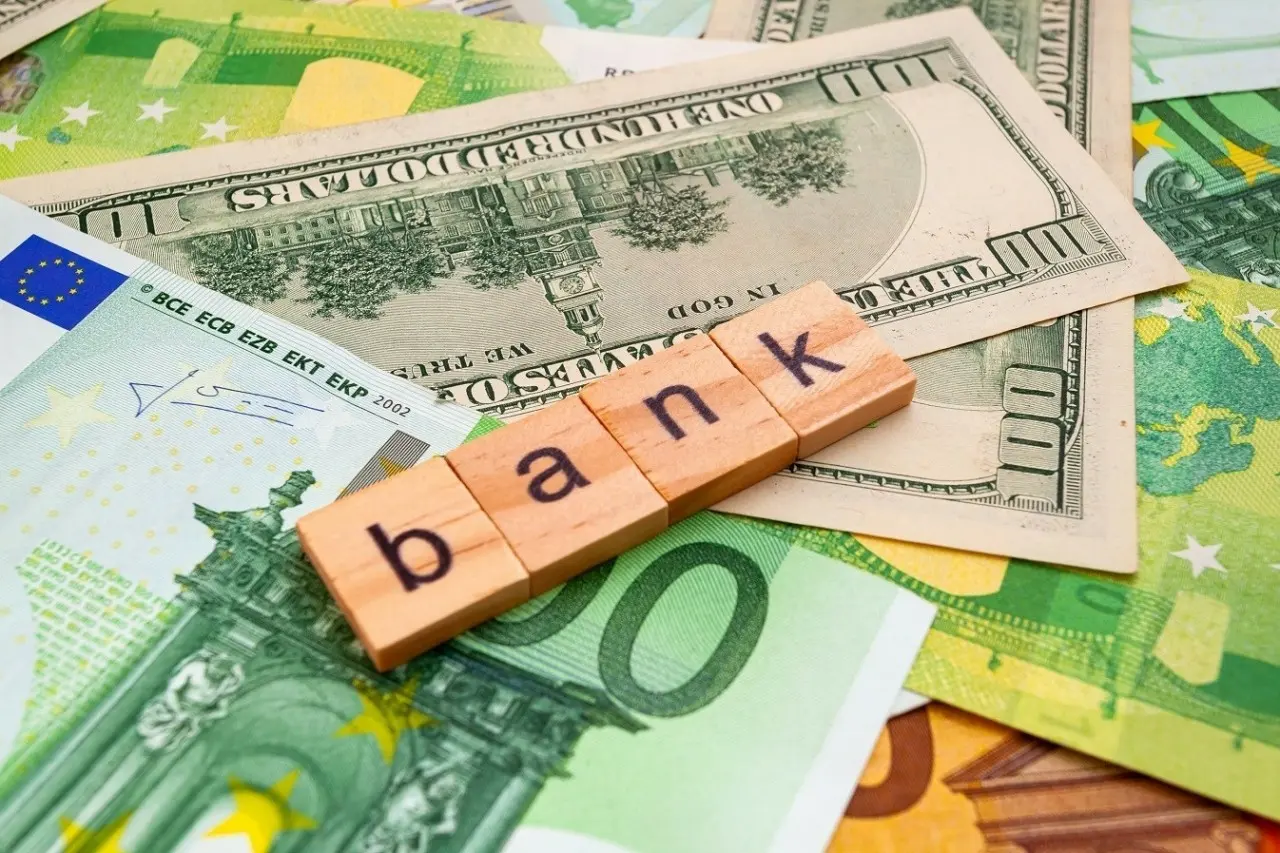 Η ΕΕ εξετάζει χαλάρωση των κανόνων για τις STS τιτλοποιήσεις