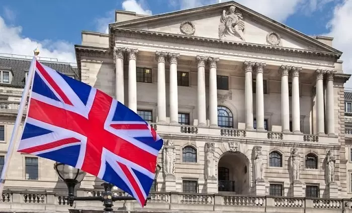 Στο 4% αυξήθηκε το βασικό επιτόκιο της Τράπεζας της Αγγλίας
