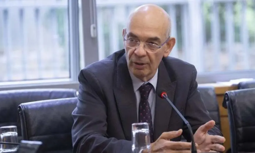 Δωρεάν λεωφορεία για όσους έχουν ανακλήσεις οχημάτων αποφάσισε το Υπουργικό