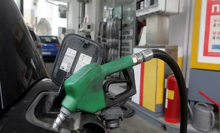 Πέφτουν οι πωλήσεις πετρελαίου κίνησης (Πίνακες)