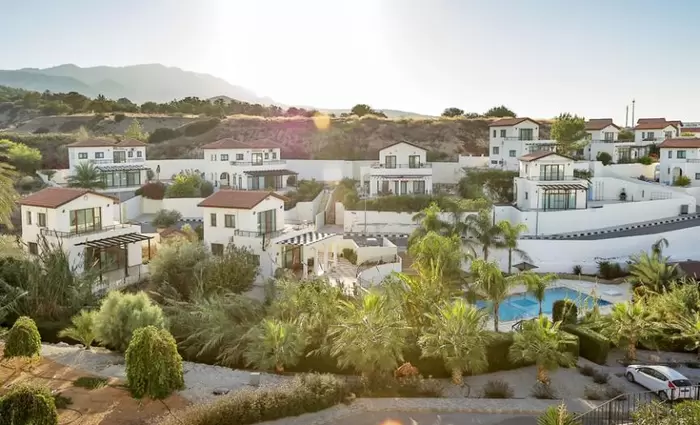 Εκατοντάδες ξένοι επενδυτές αγοράζουν ακίνητα στα κατεχόμενα