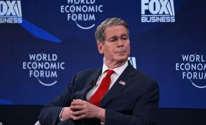 Μπέσεντ προς Ευρωπαίους: «Μην βγάζετε το αντανακλαστικό της οργής» για την Γροιλανδία