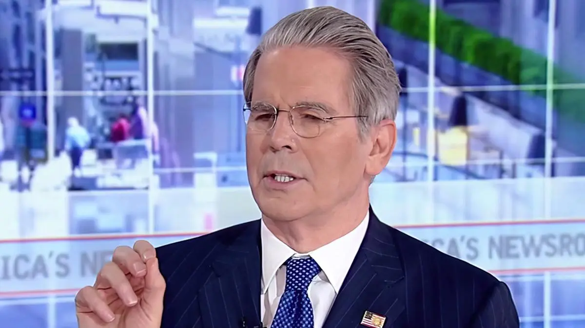 Ο Μπέσεντ απορρίπτει τις ανησυχίες Ντίμον για το αμερικανικό χρέος