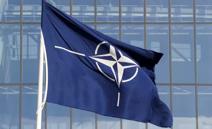Το ΝΑΤΟ εξετάζει το ενδεχόμενο κατάρριψης ρωσικών πυραύλων αν πλησιάζουν κράτη-μέλη του