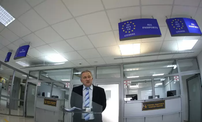 Χωρίς visa οι Βρετανοί στο Σέγκεν για ταξίδια 180 ημερών μετά το Brexit