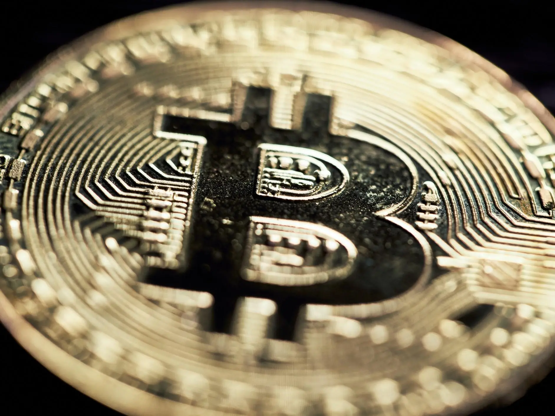 Τα αρνητικά επιτόκια επηρεάζουν το Bitcoin