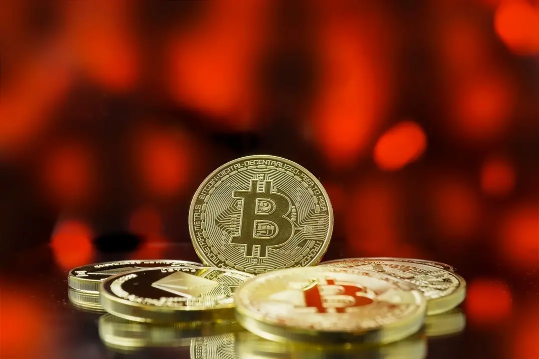 Σε ελεύθερη πτώση το Bitcoin – Ο χειρότερος μήνας από το κραχ του 2022