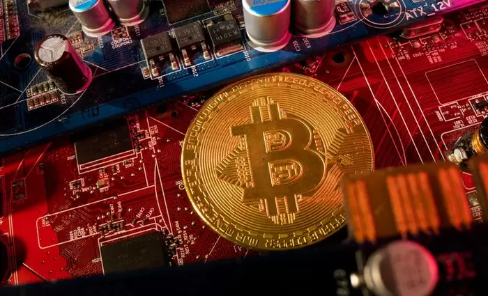 Bitcoin: Προσπαθεί να κρατήσει το ορόσημο των 100.000 δολ.