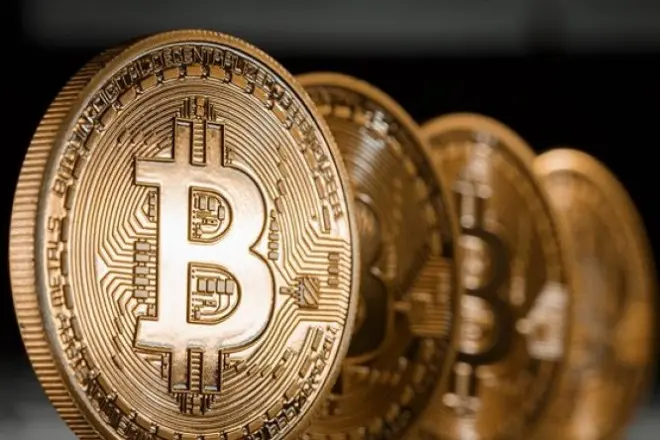 Bitcoin: Ξεπέρασε για λίγο τα $41.000 πριν χάσει όλα του τα κέρδη