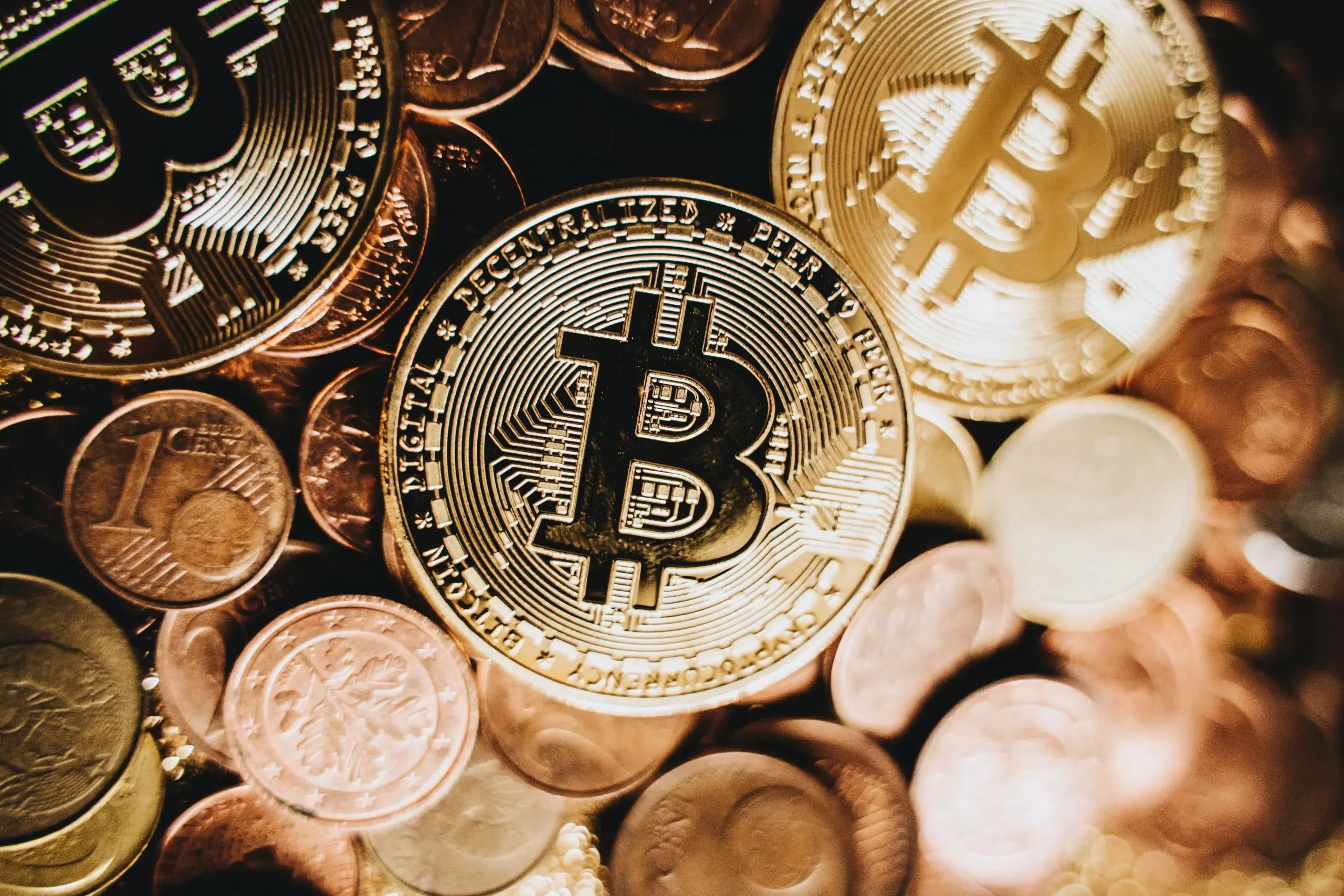 Crypto: Το μεγάλο σορτάρισμα στο Bitcoin – Ποιοι κέρδισαν 160 δισ. στο sell off