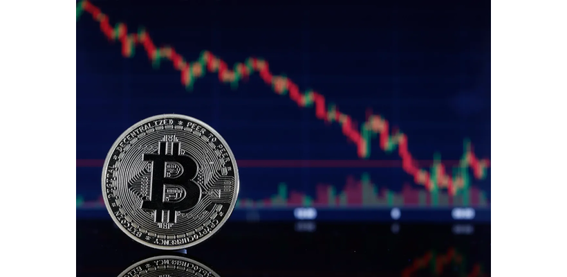 Bitcoin: Οι «φάλαινες» επιστρέφουν στις αγορές μετά την καταιγίδα