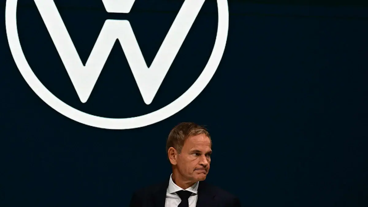 VW: Πλήγμα €5,11 δισ. λόγω της αποχώρησης της Porsche από τα ηλεκτρικά οχήματα