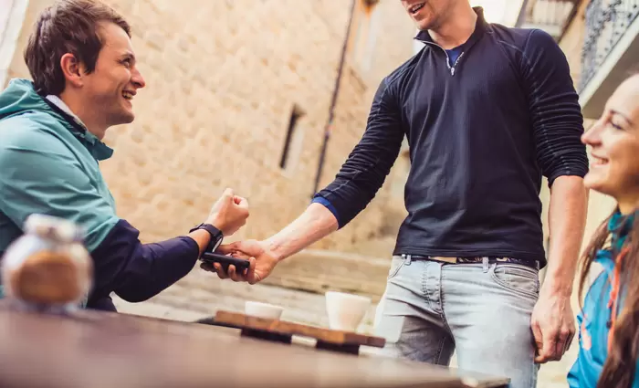 Η Τράπεζα Κύπρου λανσάρει νέο smartwatch για ανέπαφες συναλλαγές