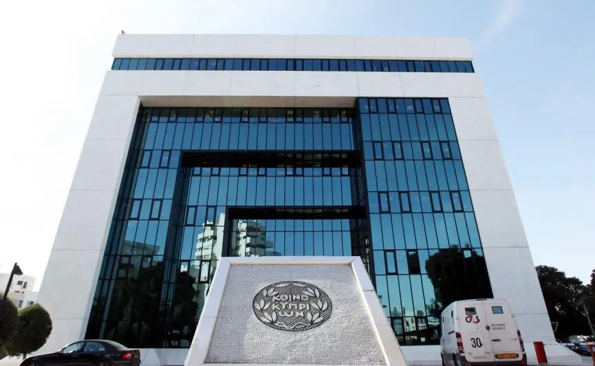 Μέλος ΔΣ Τράπεζας Κύπρου πώλησε μετοχές 