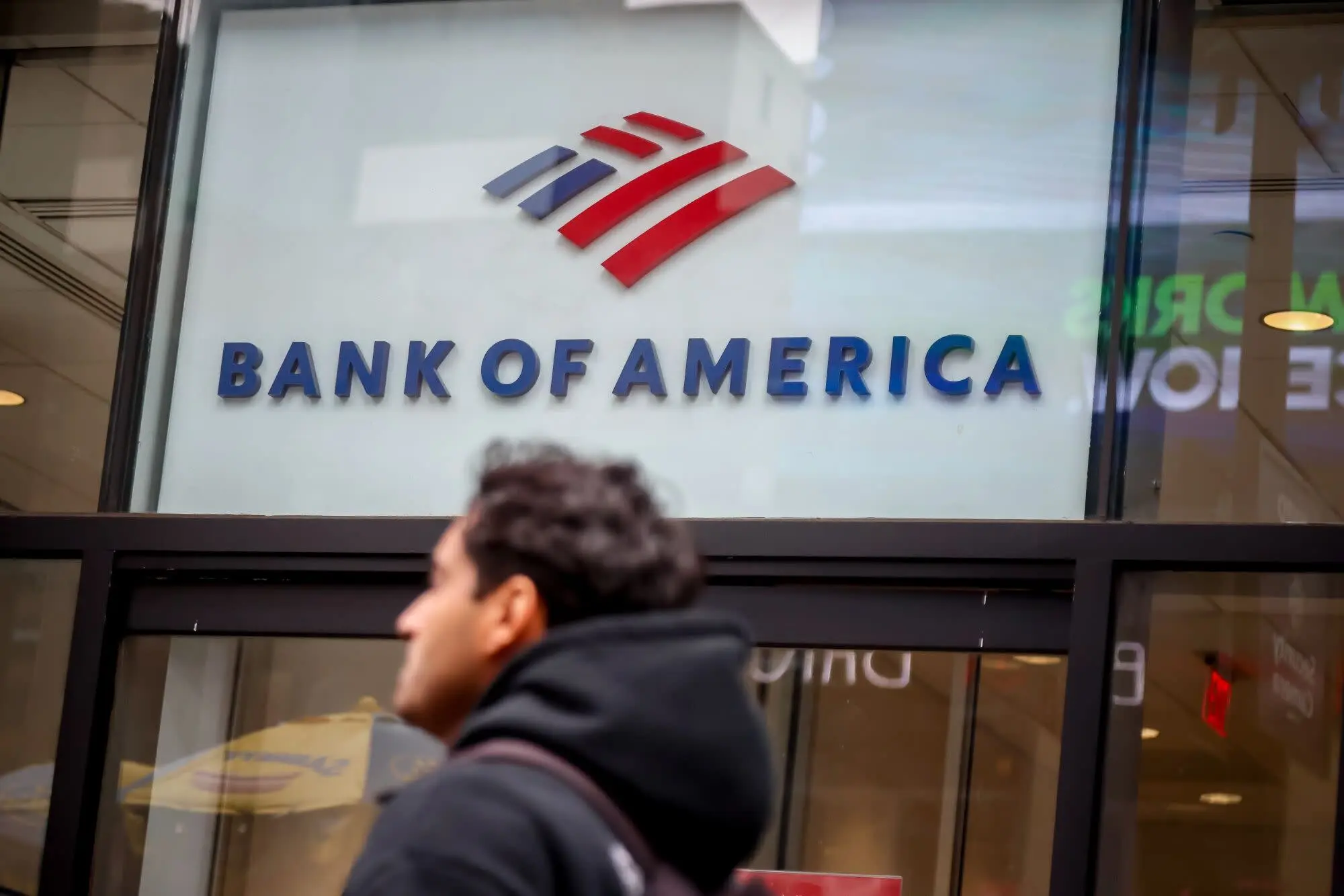 Bank of America: Κέρδη πάνω από τις εκτιμήσεις, με αισιοδοξία για το 2026