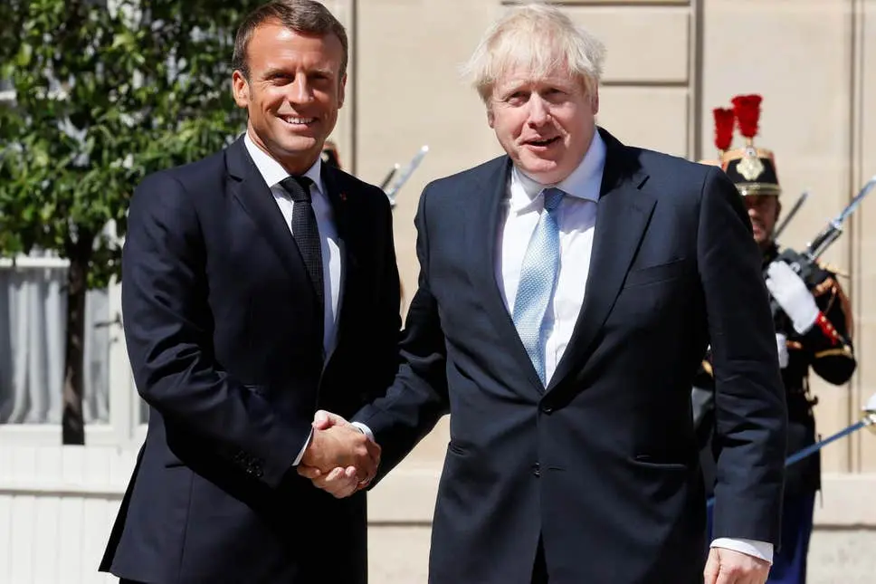 Μακρόν σε Τζόνσον: Η τύχη της Βρετανίας είναι δική σας επιλογή