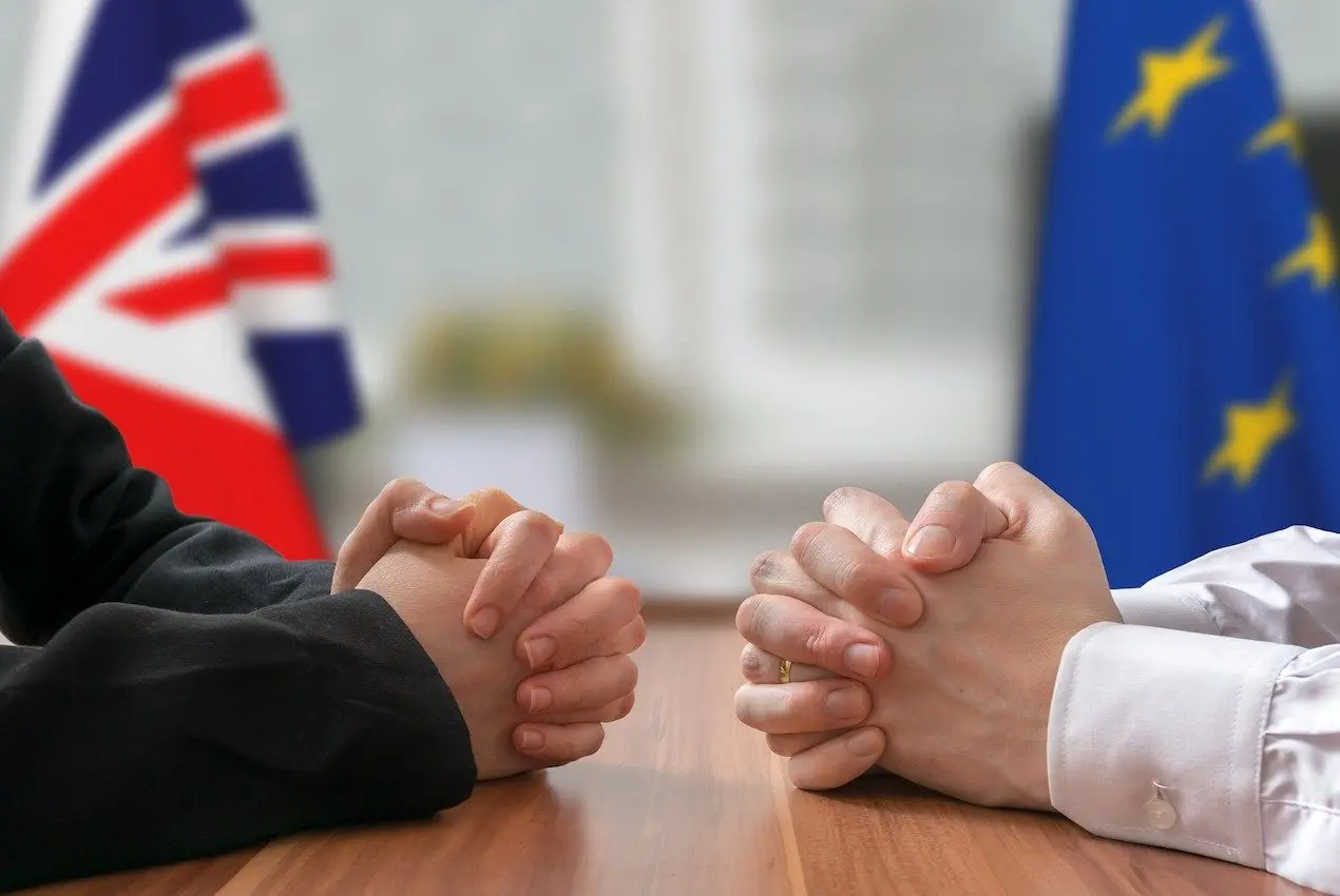 Μέι εναντίον Μπλερ για το δεύτερο δημοψήφισμα 