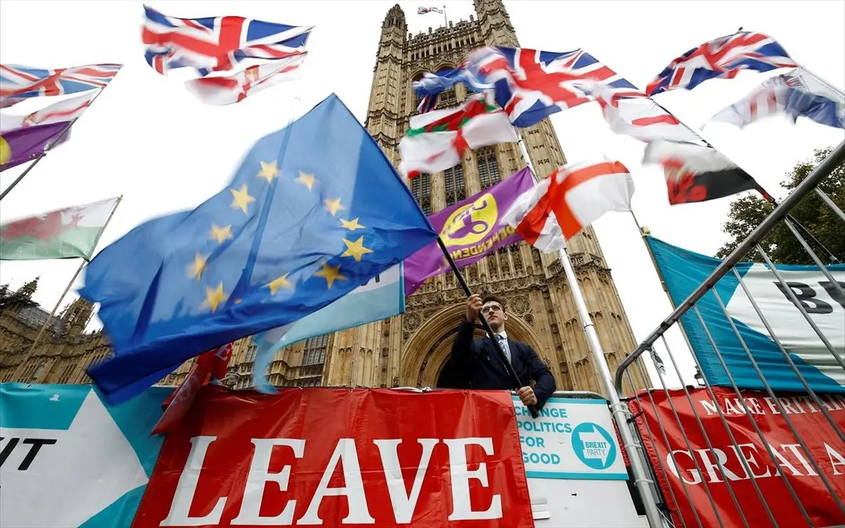 Καθυστερεί η εφαρμογή των μετά-Brexit ελέγχων