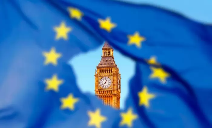 Νέα πρόταση-τελεσίγραφο για το Brexit ετοιμάζει η Μέι
