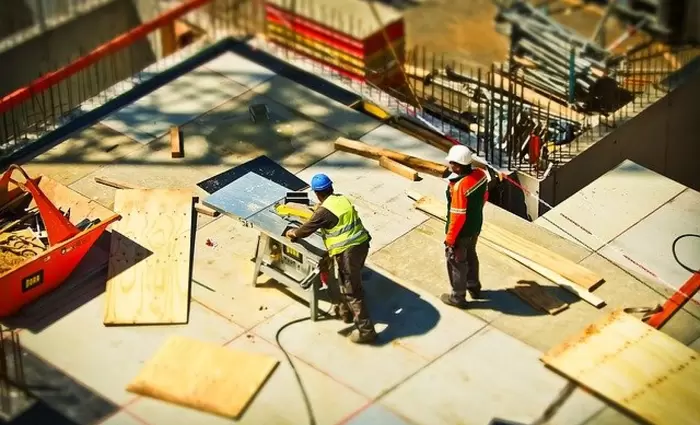 Προθεσμία μέχρι τέλος Μαΐου από συντεχνίες για ανανέωση σύμβασης στην Οικοδομική