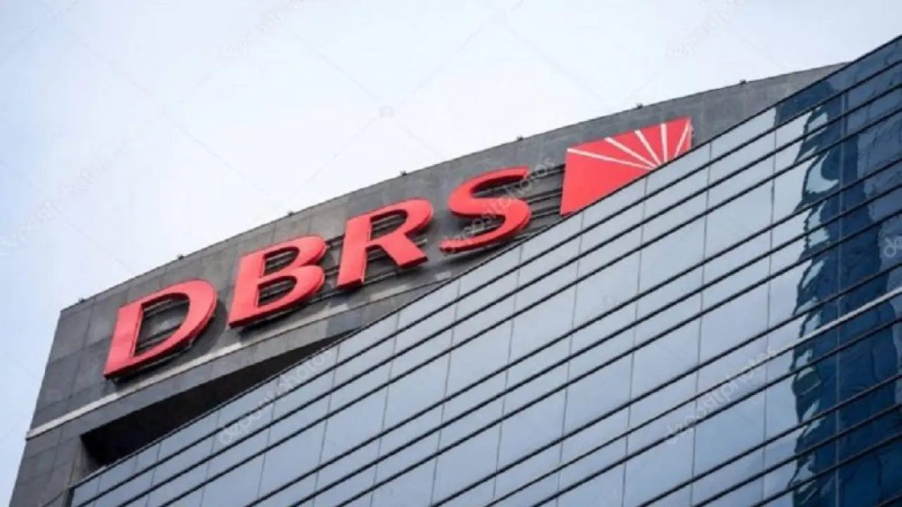 Ο DBRS αναπροσαρμόζει τις προβλέψεις του προς τα κάτω