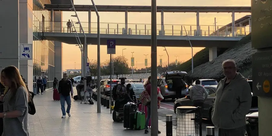 Έκλεισαν τα σύνορα της Κύπρου - Σε ισχύ τα μέτρα στα αεροδρόμια