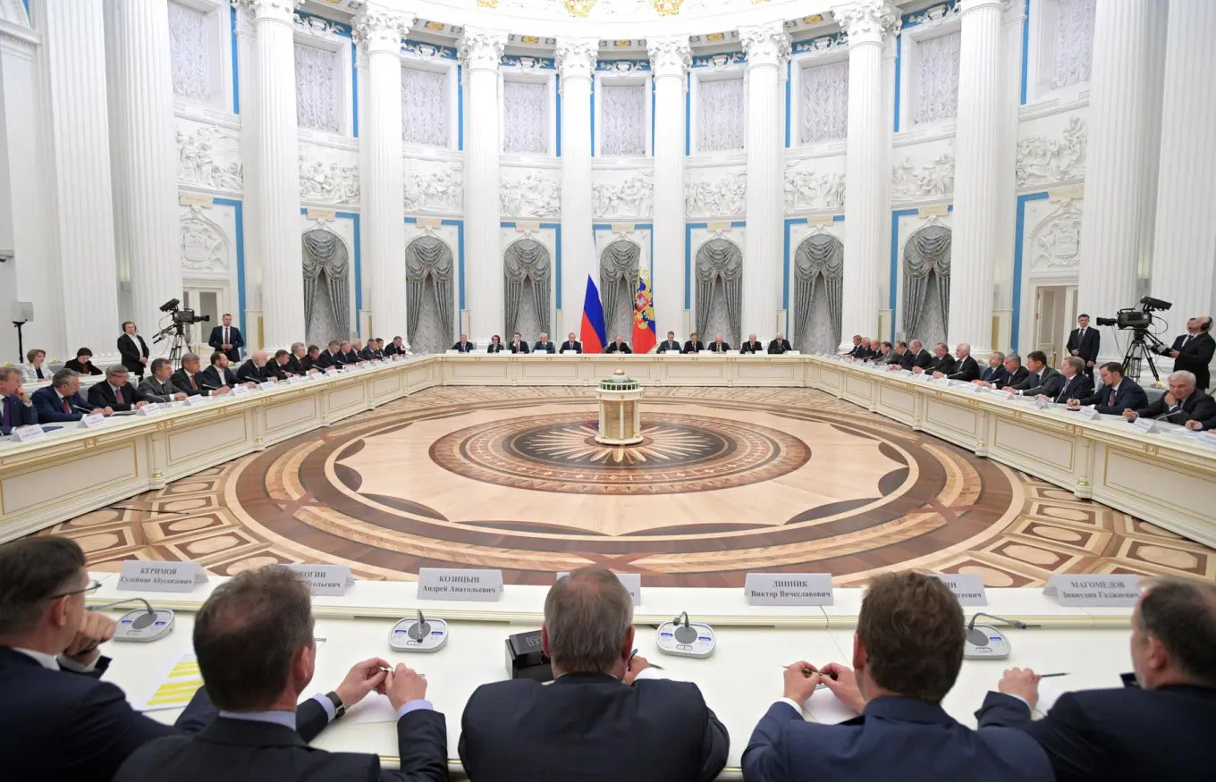 Η G7 συγκροτεί ειδική ομάδα για κατασχέσεις περιουσιών της ρωσικής ελίτ