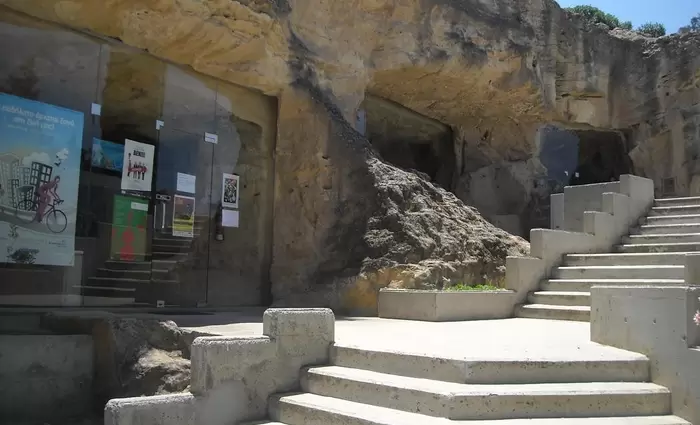 Σε ιδιώτες το Σκαλί και άλλοι Δημοτικοί χώροι της Αγλαντζιάς