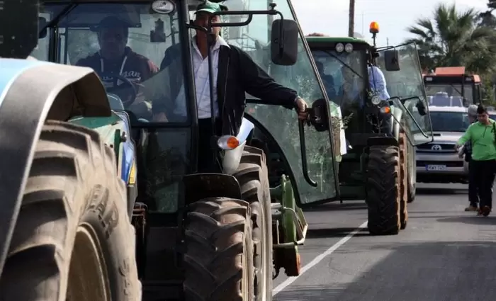 Στο «πόδι» εκπαιδευτικοί και γεωργοί σήμερα