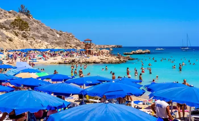 Ψάχνουν, μα δε βρίσκουν λύσεις για τον τουρισμό του 2021